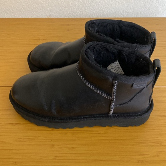 UGG ULTRA MINI LTHR REGEN Black Size 6 - Picture 6 of 10